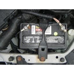 2001-2005 Honda Civic Замена батареи