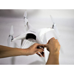 DJI Phantom 4 Усовершенствованная замена пропеллера