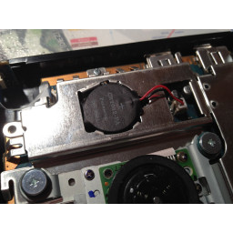 Замена батареи PlayStation 2 Slimline CMOS