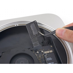 Mac mini Конец 2014 PCIe SSD кабель Замена
