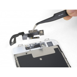 Замена передней камеры и сенсорного кабеля iPhone 8