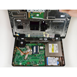 Dell Inspiron m5030 Поверхность вокруг клавиатуры Замена