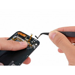 Замена кнопки питания iPod Touch 5-го поколения