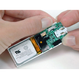 Замена аккумулятора и логической платы iPod Shuffle 1-го поколения